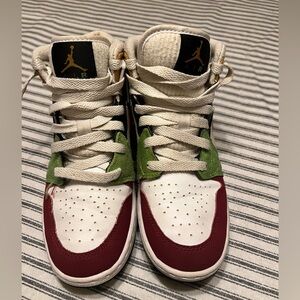 Kids Jordan’s size 5